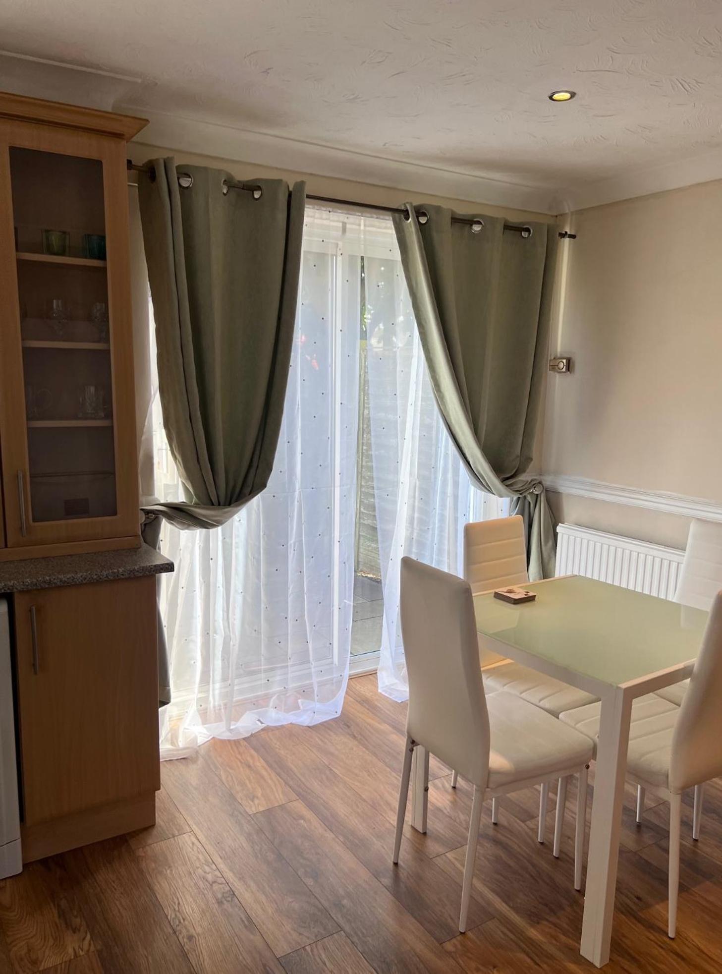 Newport Pagnel Guest House Newport Pagnell Esterno foto